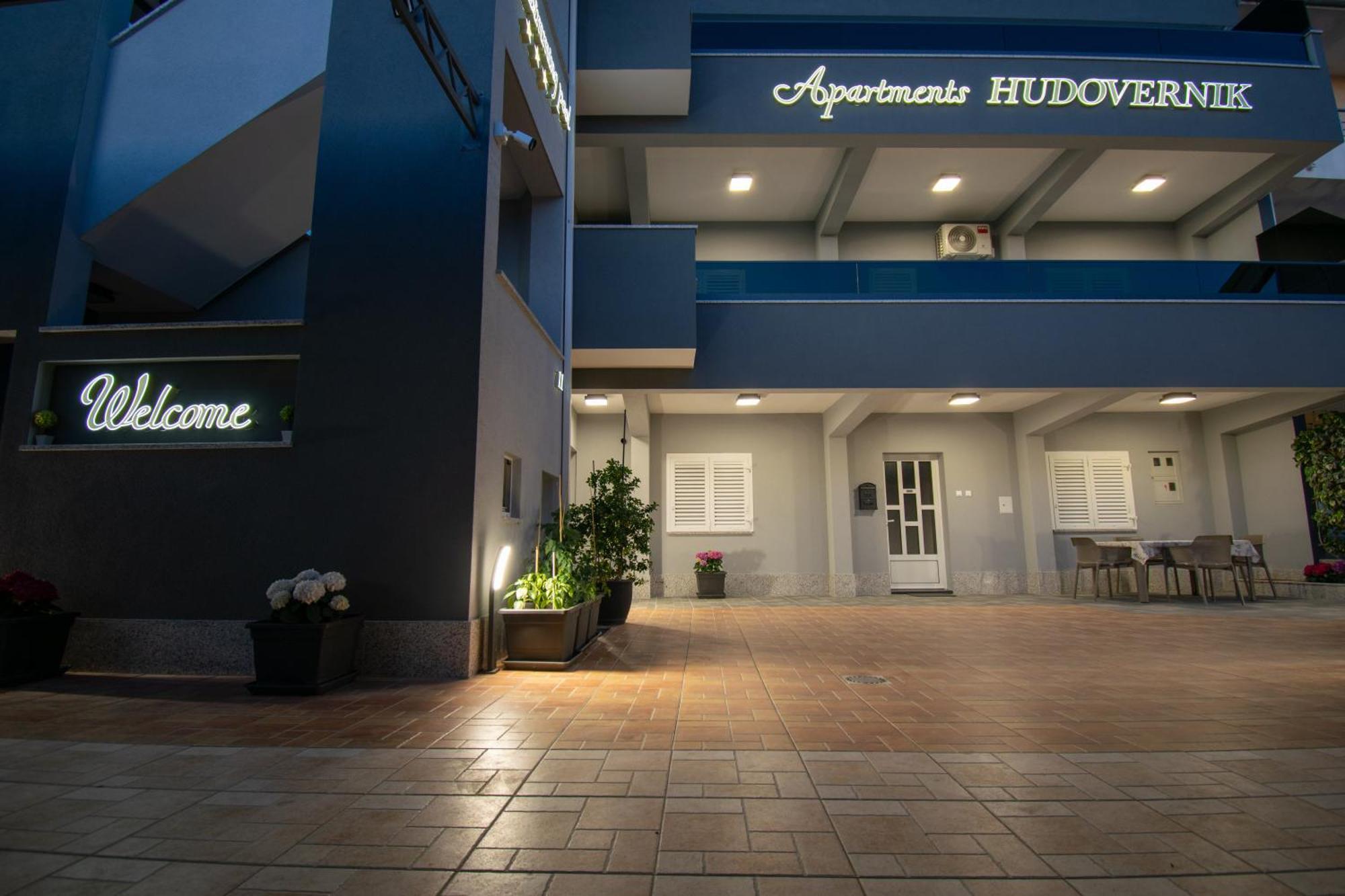 Apartments Hudovernik Baška Voda Buitenkant foto