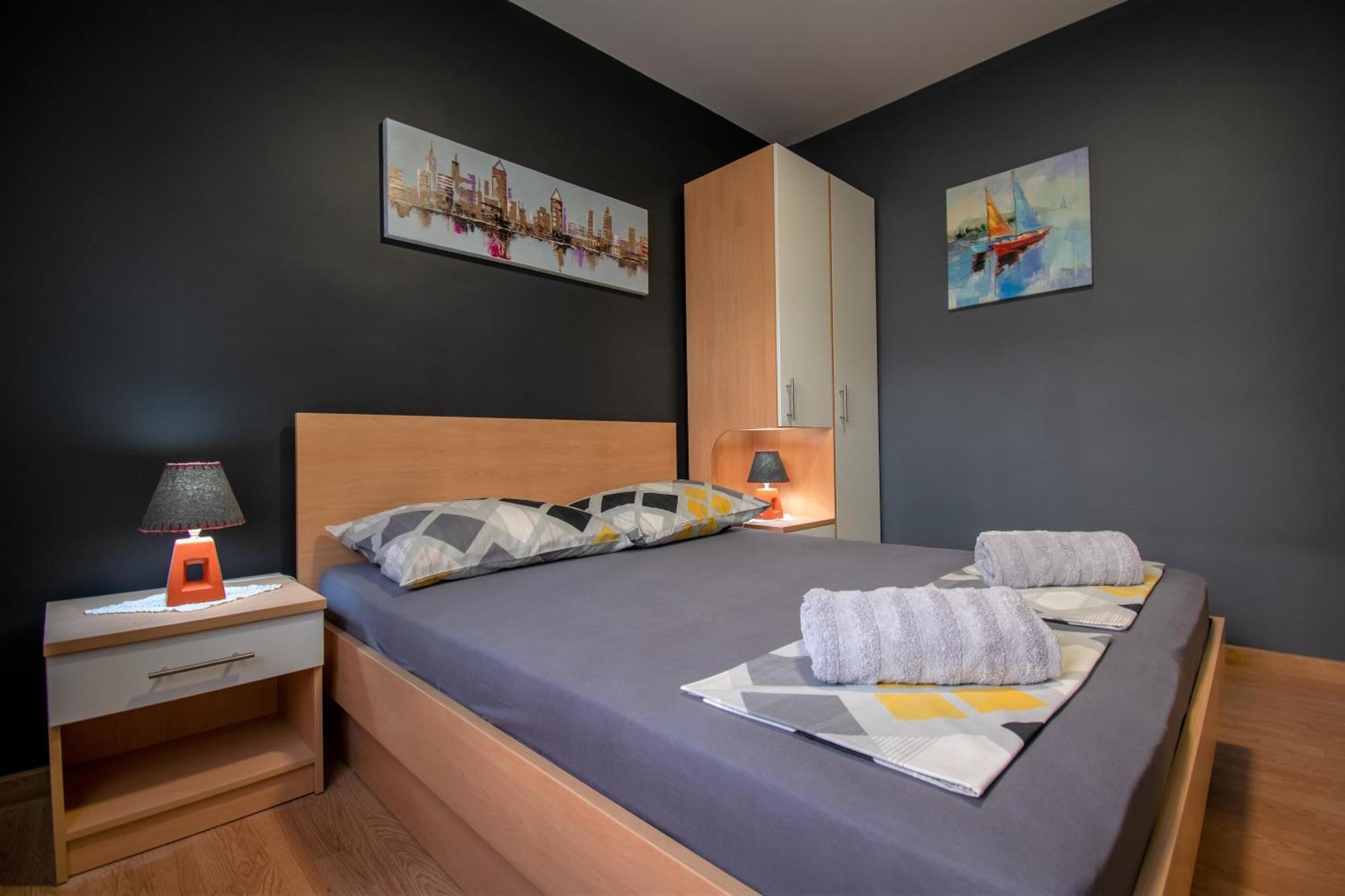 Apartments Hudovernik Baška Voda Buitenkant foto